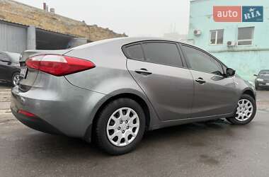 Седан Kia Cerato 2014 в 