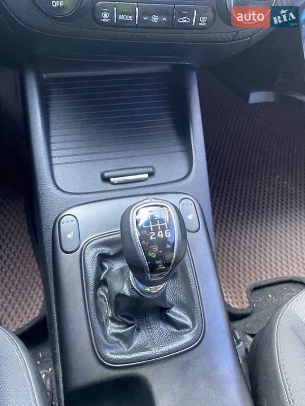 Седан Kia Cerato 2013 в Запорожье