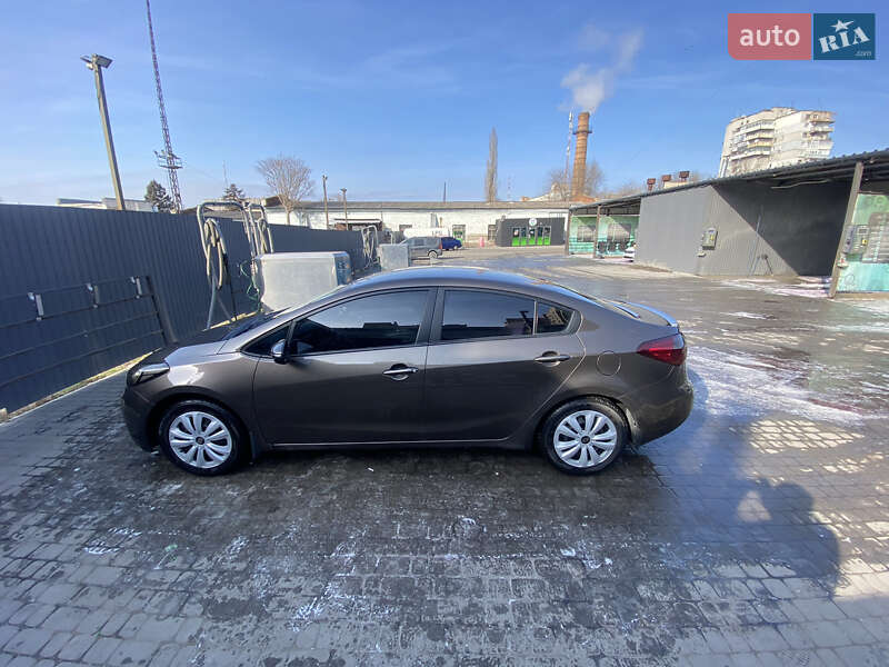 Седан Kia Cerato 2013 в Запорожье