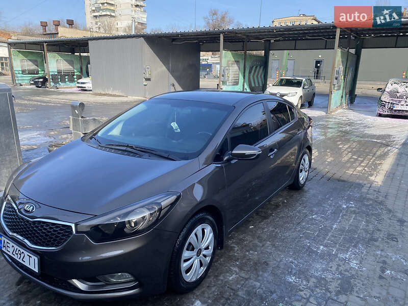 Седан Kia Cerato 2013 в Запорожье