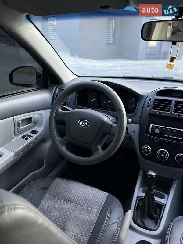 Седан Kia Cerato 2007 в Трускавце