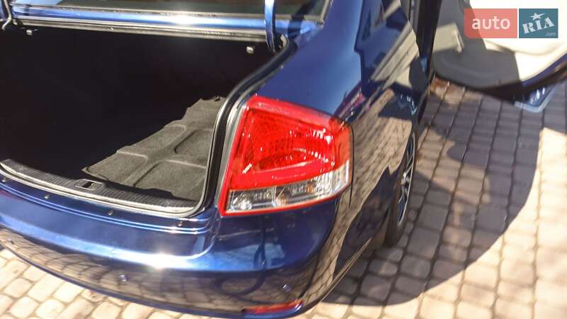 Седан Kia Cerato 2007 в Ивано-Франковске