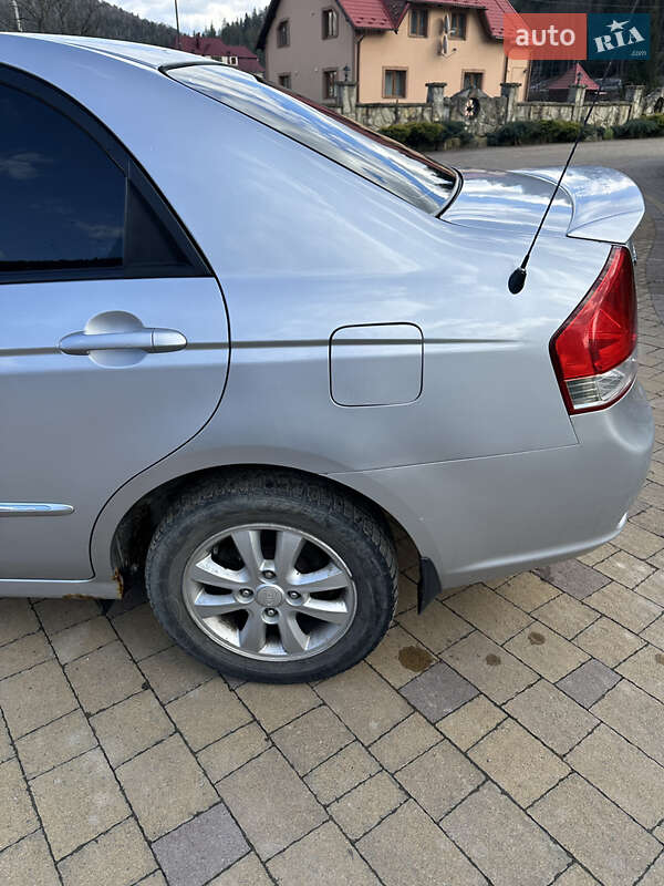 Седан Kia Cerato 2007 в Яремче