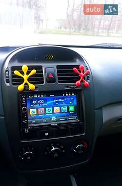 Седан Kia Cerato 2006 в 