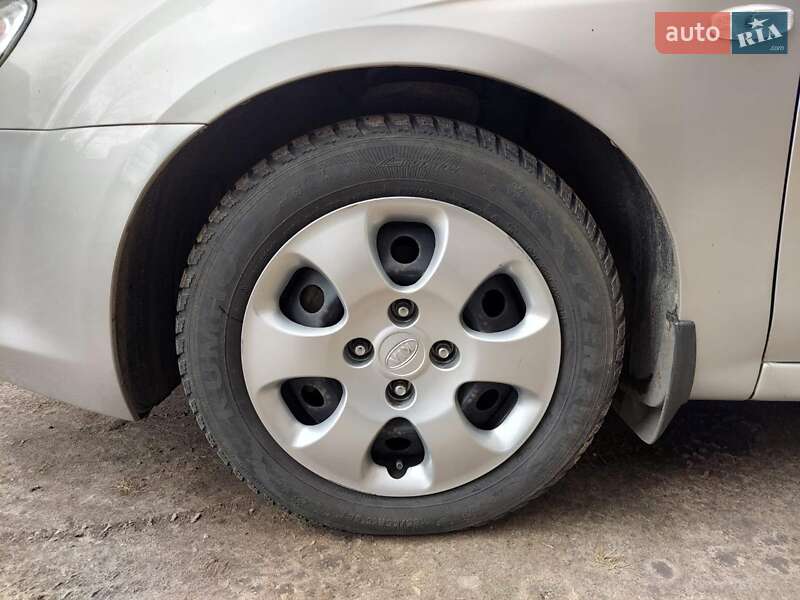 Седан Kia Cerato 2008 в Івано-Франківську