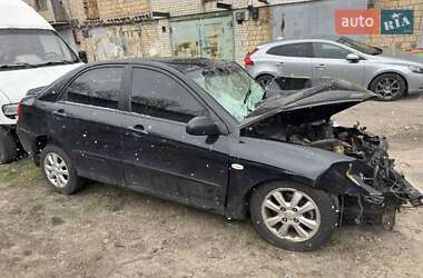 Хэтчбек Kia Cerato 2008 в 