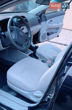Седан Kia Cerato 2007 в 