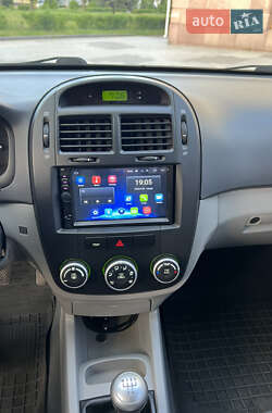 Седан Kia Cerato 2007 в 