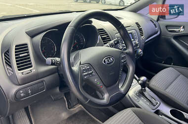 Седан Kia Cerato 2015 в 