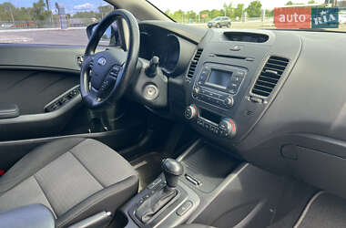 Седан Kia Cerato 2015 в 
