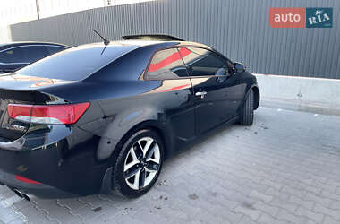 Купе Kia Cerato 2011 в 