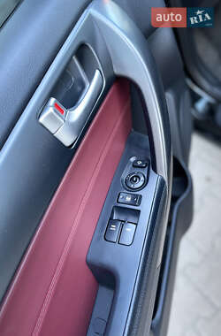 Купе Kia Cerato 2011 в 