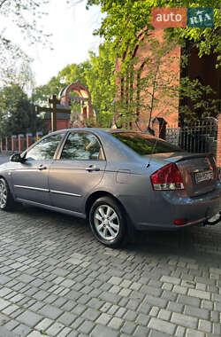 Седан Kia Cerato 2008 в 