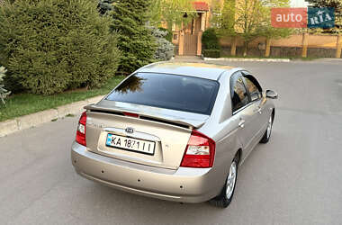 Седан Kia Cerato 2006 в 