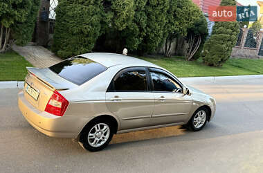 Седан Kia Cerato 2006 в 