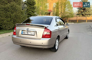 Седан Kia Cerato 2006 в 