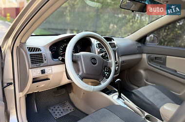 Седан Kia Cerato 2006 в 