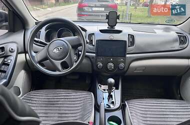 Седан Kia Cerato 2009 в Киеве