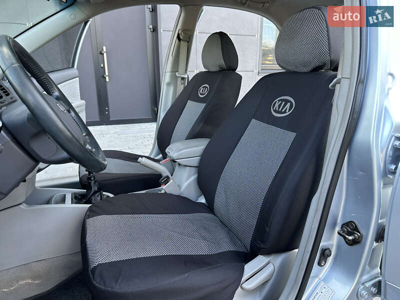 Седан Kia Cerato 2007 в Днепре
