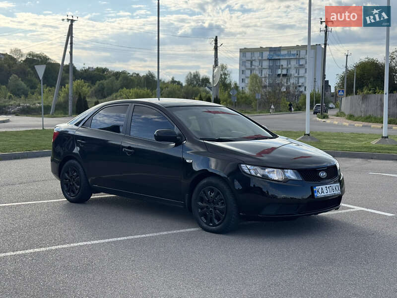 Седан Kia Cerato 2009 в Києві