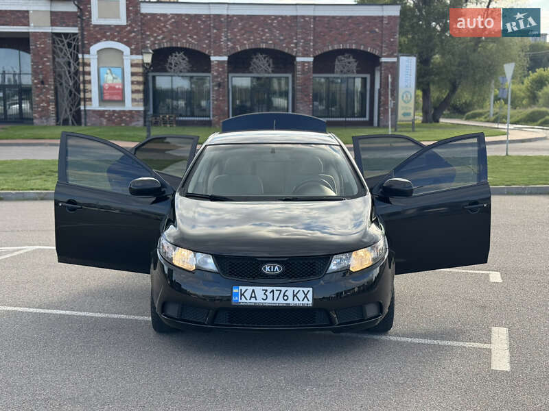 Седан Kia Cerato 2009 в Києві