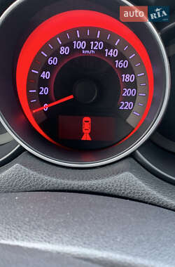 Седан Kia Cerato 2011 в 