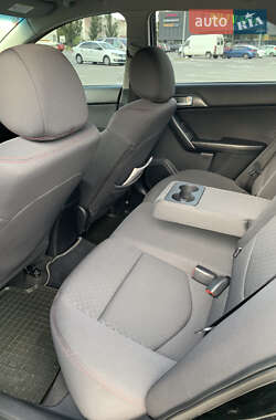 Седан Kia Cerato 2011 в 