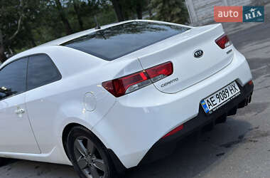 Купе Kia Cerato 2010 в 
