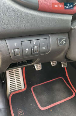 Купе Kia Cerato 2011 в 