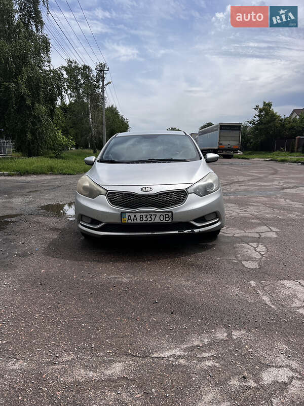 Седан Kia Cerato 2013 в 
