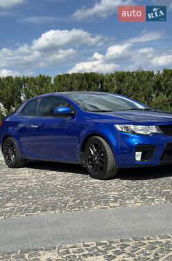 Купе Kia Cerato 2012 в 