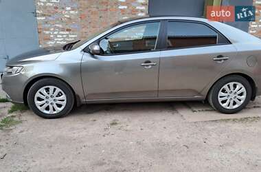 Седан Kia Cerato 2011 в 