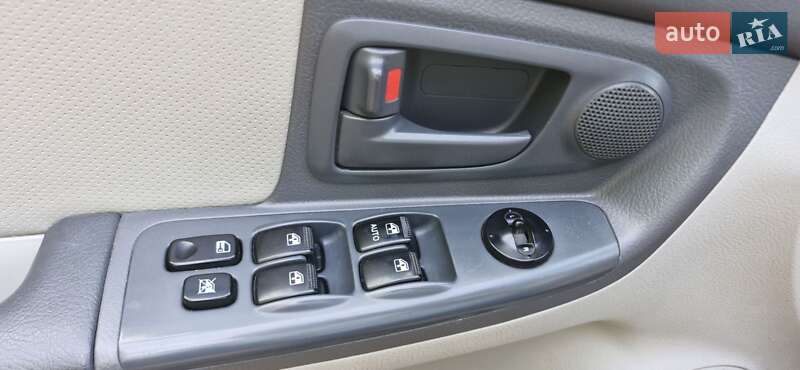 Седан Kia Cerato 2006 в Львові