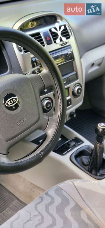 Седан Kia Cerato 2006 в Львові