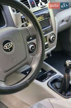 Седан Kia Cerato 2006 в 
