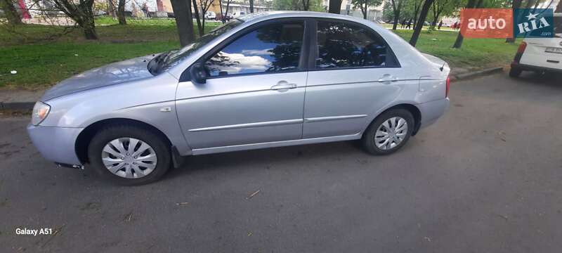 Kia Cerato 2005