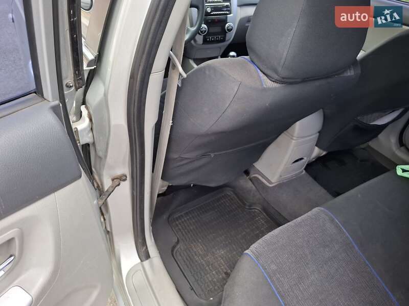 Седан Kia Cerato 2008 в Краснограде