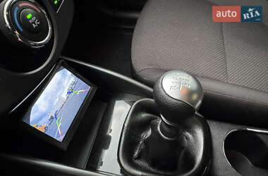 Седан Kia Cerato 2011 в 