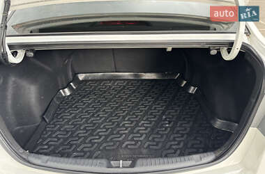 Седан Kia Cerato 2011 в 
