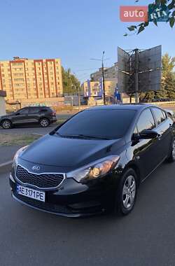 Седан Kia Cerato 2016 в Кривому Розі