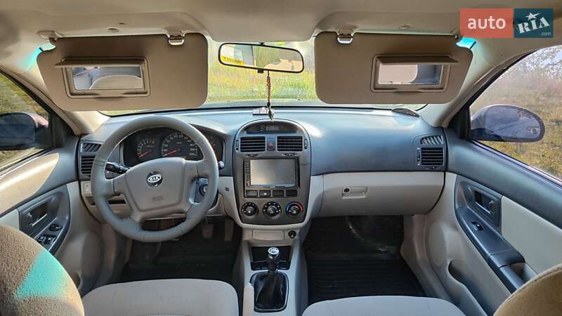 Седан Kia Cerato 2006 в Тростянце