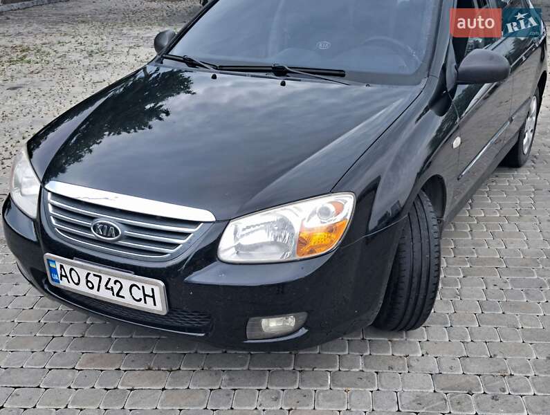 Седан Kia Cerato 2008 в 