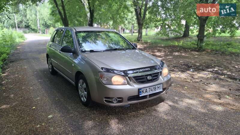 Kia Cerato 2005