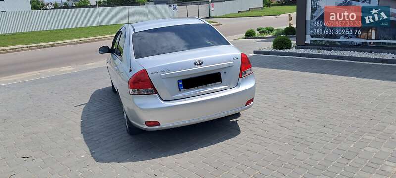 Седан Kia Cerato 2007 в Стрые