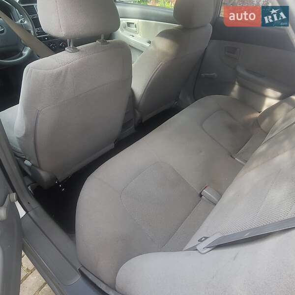Седан Kia Cerato 2006 в Львові