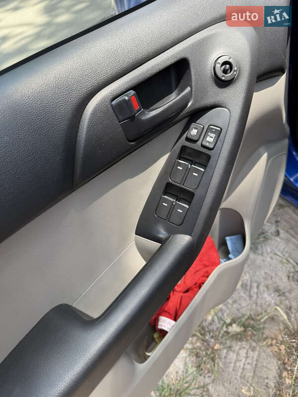 Седан Kia Cerato 2009 в Ирпене