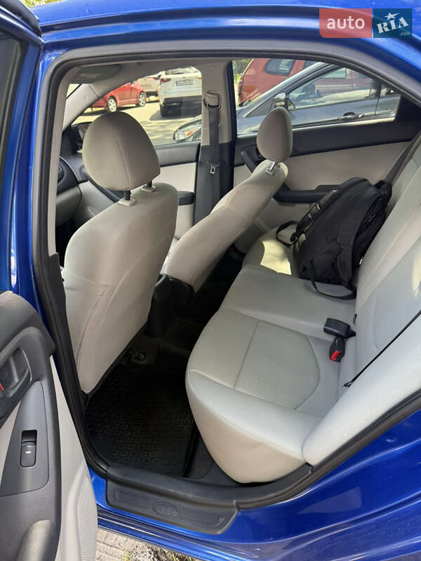 Седан Kia Cerato 2009 в Ирпене