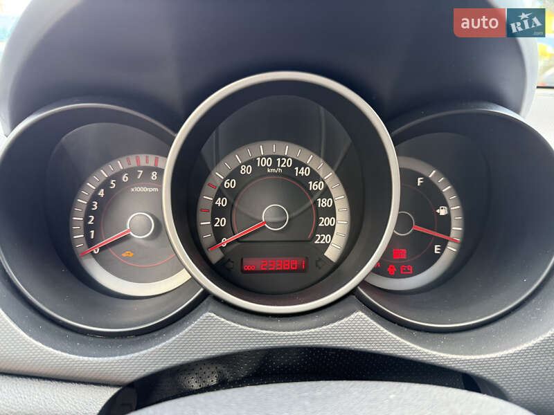 Седан Kia Cerato 2009 в Ирпене