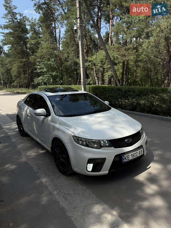 Седан Kia Cerato 2012 в Каменском