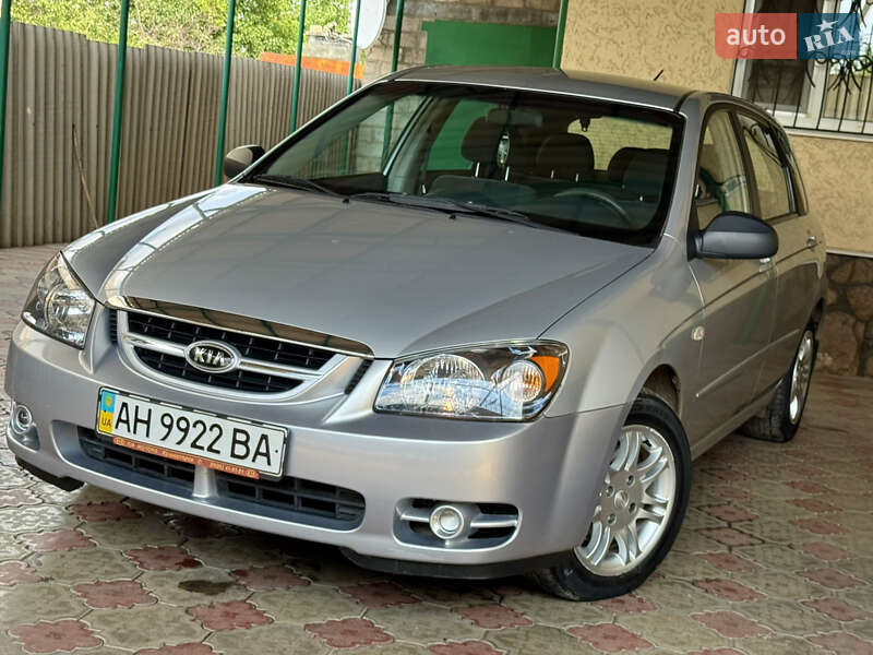 Хетчбек Kia Cerato 2006 в Краматорську